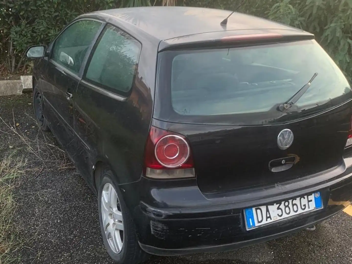 Volkswagen Polo Polo IV 2005 3p 1.4 tdi Comfortline 80cv Nero - 2
