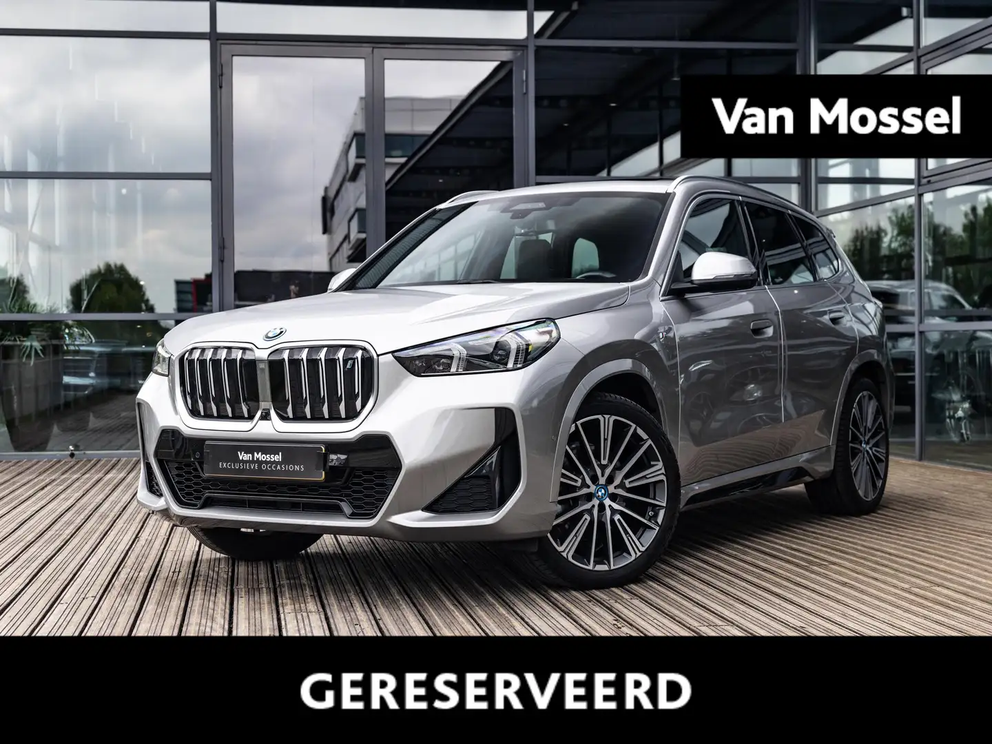BMW iX1 xDrive30 Launch Edition 67 kWh | M-SPORT | STOELME Gris - 1
