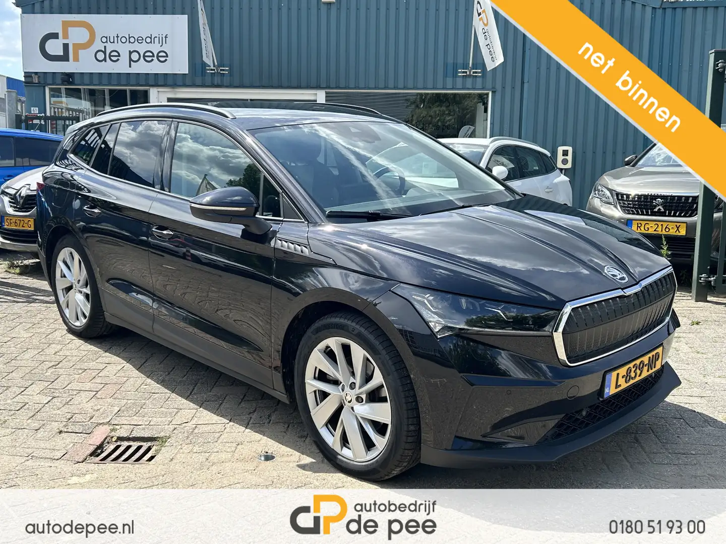 Skoda Enyaq iV 60 First Edition GARANTIE/CLIMA/CARPLAY/ADAP.CR Zwart - 1