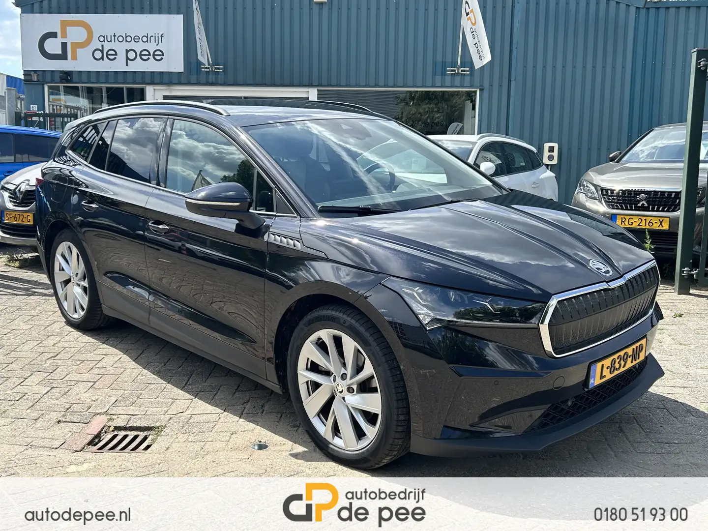 Skoda Enyaq iV 60 First Edition GARANTIE/CLIMA/CARPLAY/ADAP.CR Zwart - 1