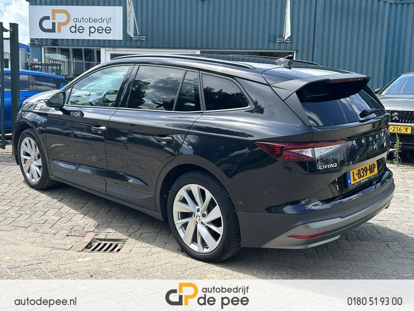 Skoda Enyaq iV 60 First Edition GARANTIE/CLIMA/CARPLAY/ADAP.CR Zwart - 2