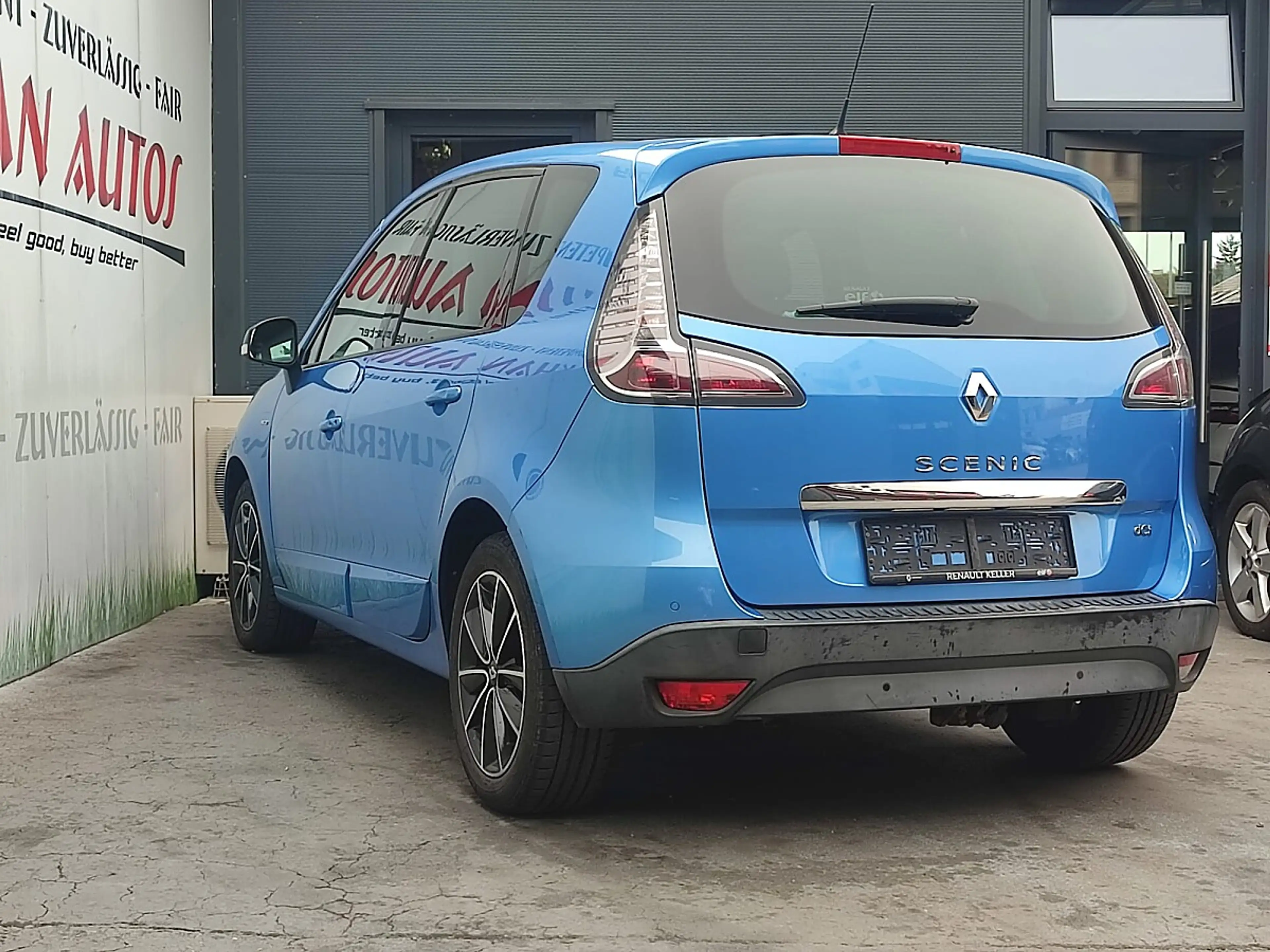 Renault Scenic Scénic dCi 110 EDC Bose Edition — photo 3