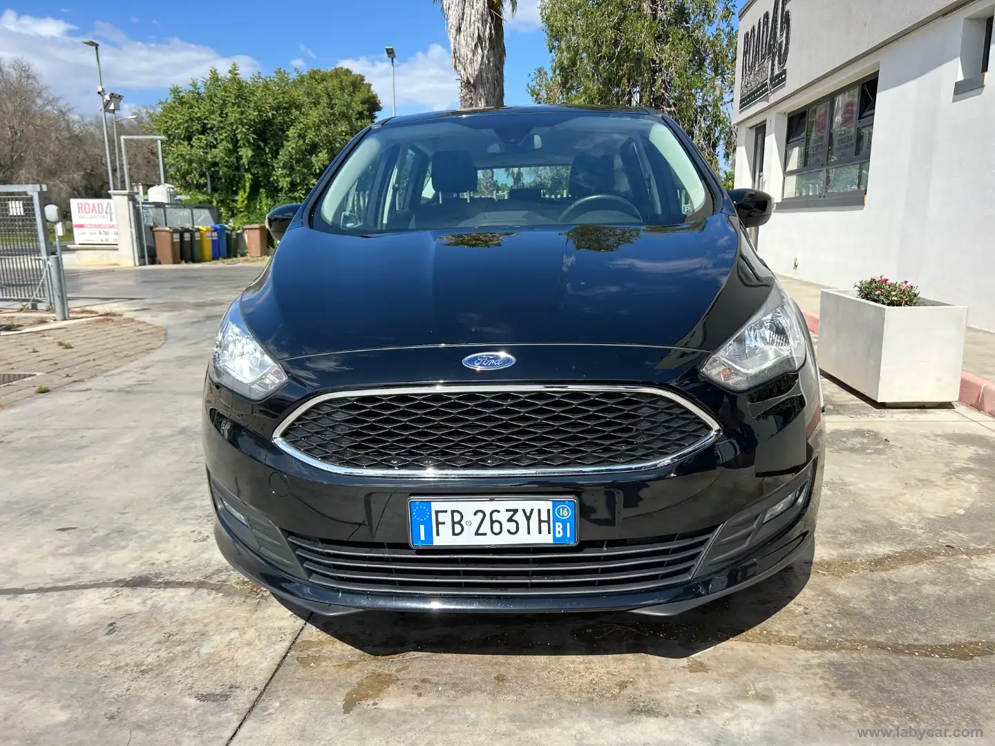 Ford C-Max 1.5 TDCi 95 CV S&S Plus Schwarz - 2