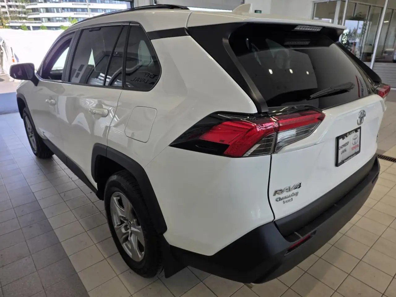 Toyota RAV 4 снимка Toyota RAV 4