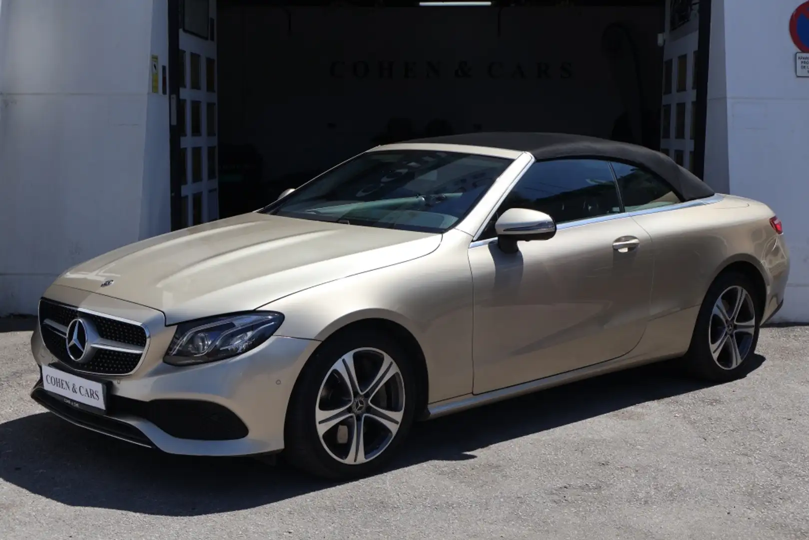 Mercedes-Benz E 350 Cabrio 350d 4Matic 9G-Tronic Beżowy - 2