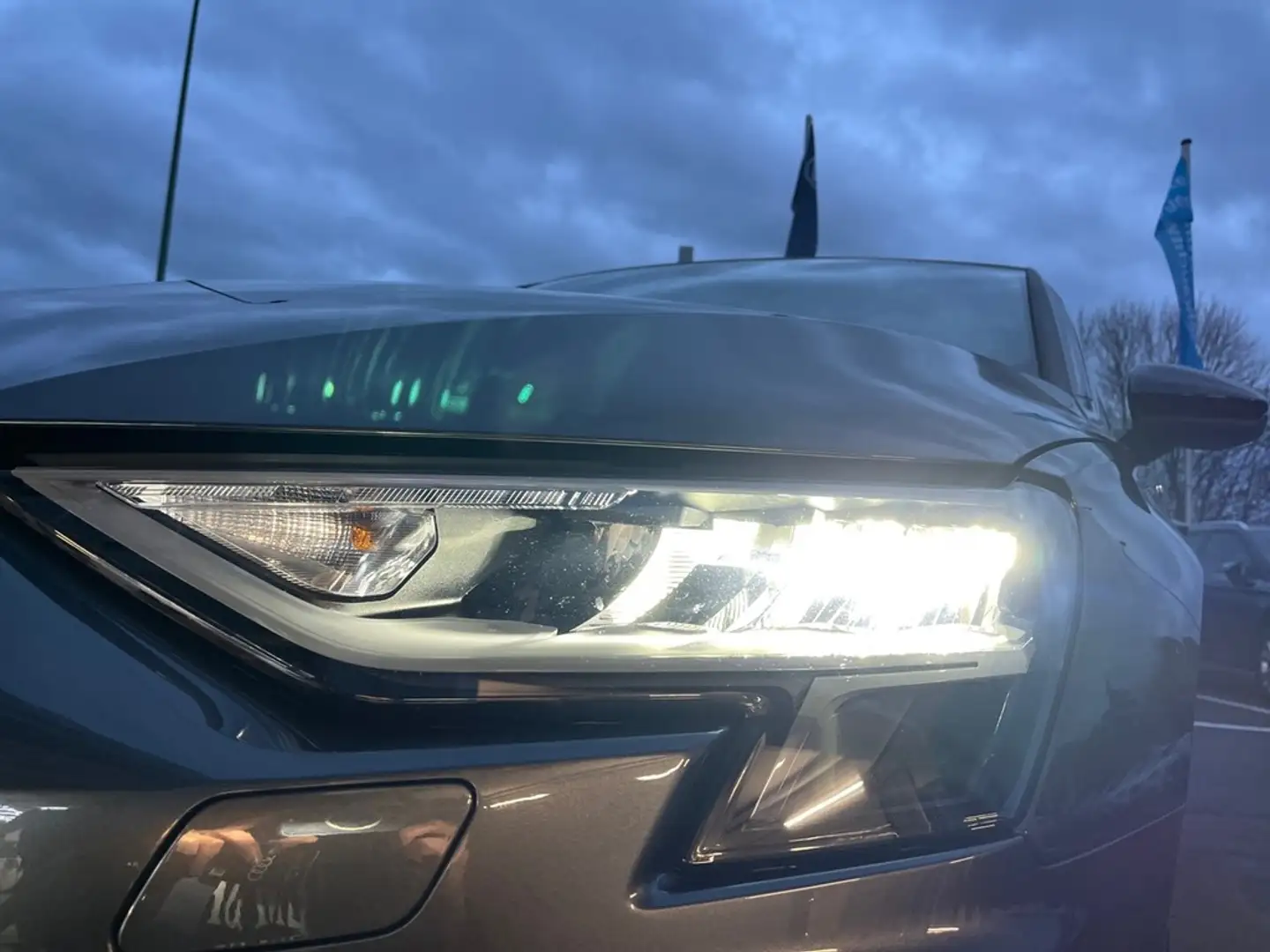 Audi A3 Sportback S line 45 TFSI e 180(245) kW(PS) S tr... Grau - 2