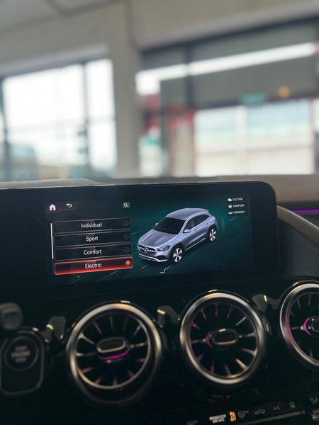 Mercedes-Benz GLA 250 e AMG Line Plug-in Hybride | 20''ICH | Lederen/Alc — photo 21