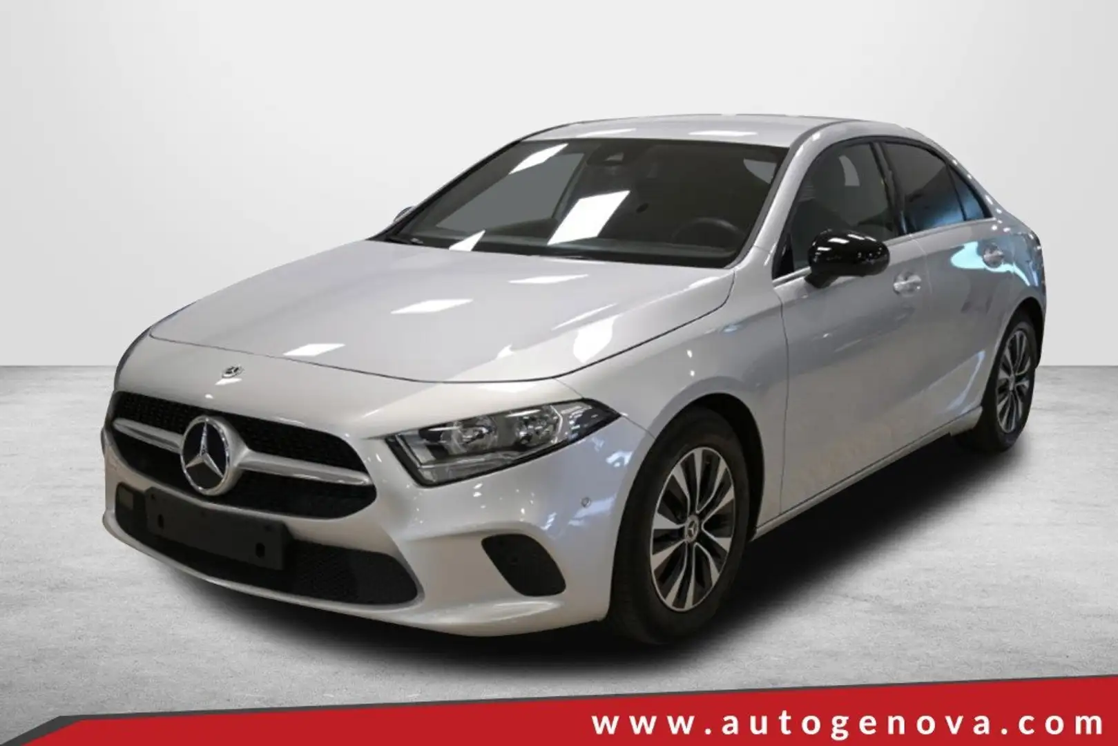Mercedes-Benz A 180 A 180D SEDAN 115CV 6M. BUSINESS SOLUTION ( PELLE ) Argent - 1