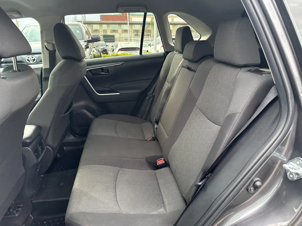 Toyota RAV 4 снимка Toyota RAV 4
