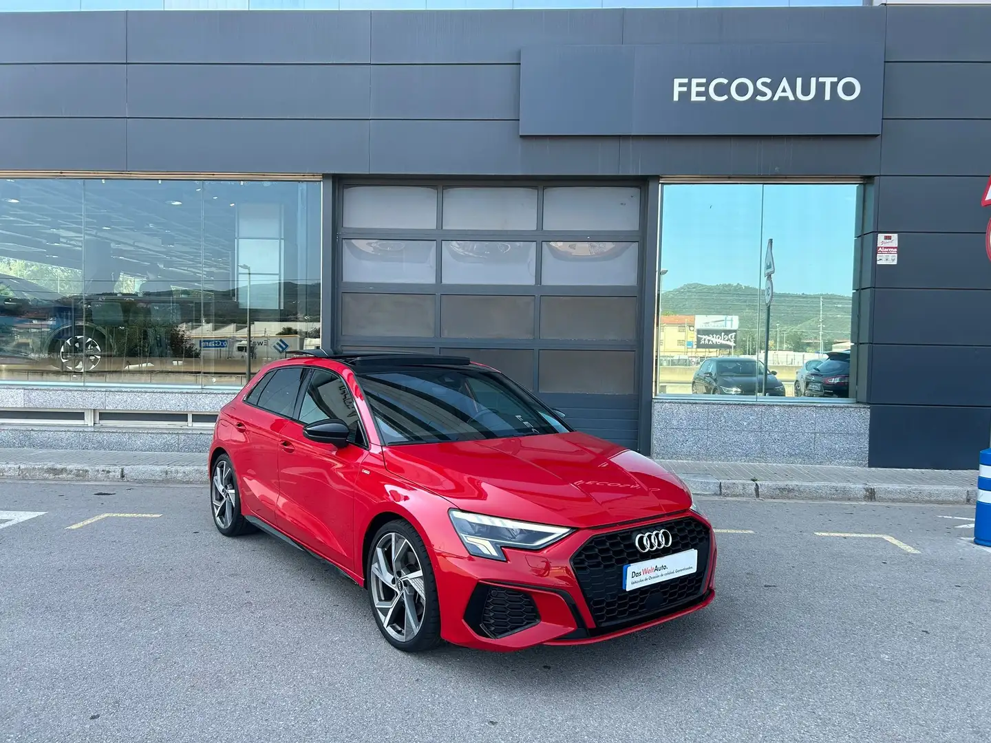 Audi A3 Sportback 35TDI Black line S tronic Rojo - 1