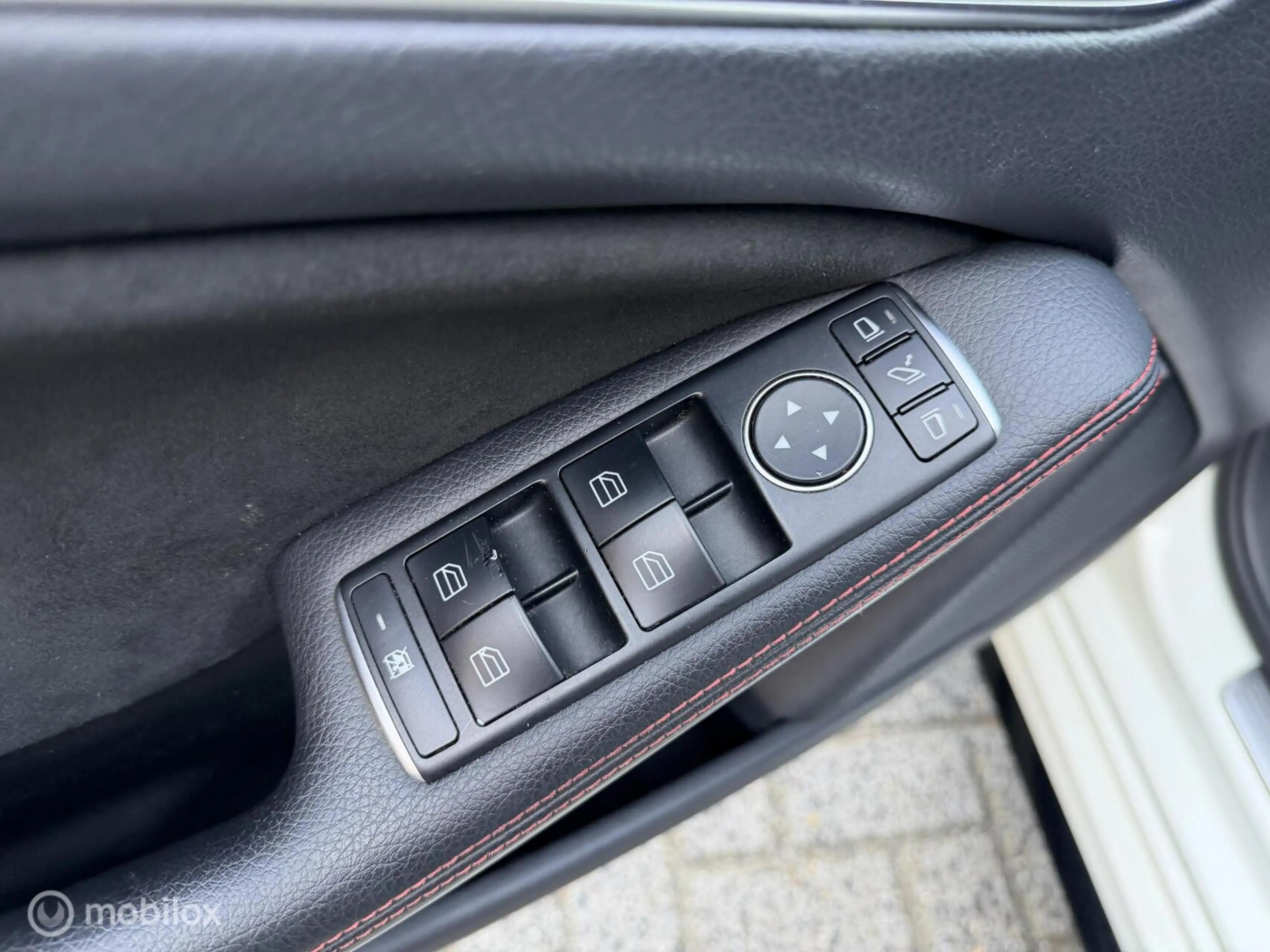 Mercedes-Benz A 45 AMG 4MATIC Edition 1 PANO*SCHAALSTOELEN* — photo 24