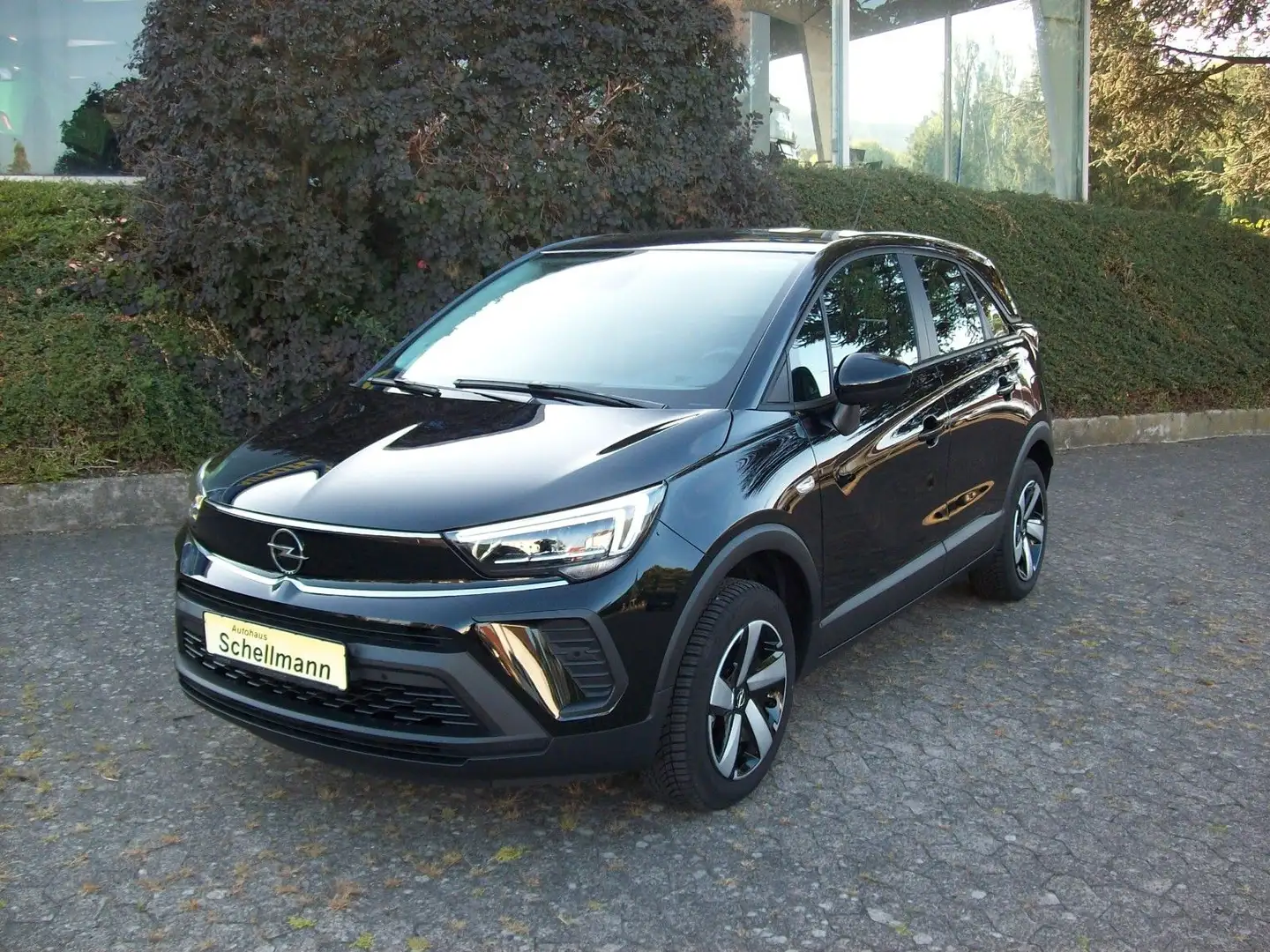 Opel Crossland X Crossland 1.2T PDC+Kam SHZ LHZ FSHZ NaviPro AT Schwarz - 2