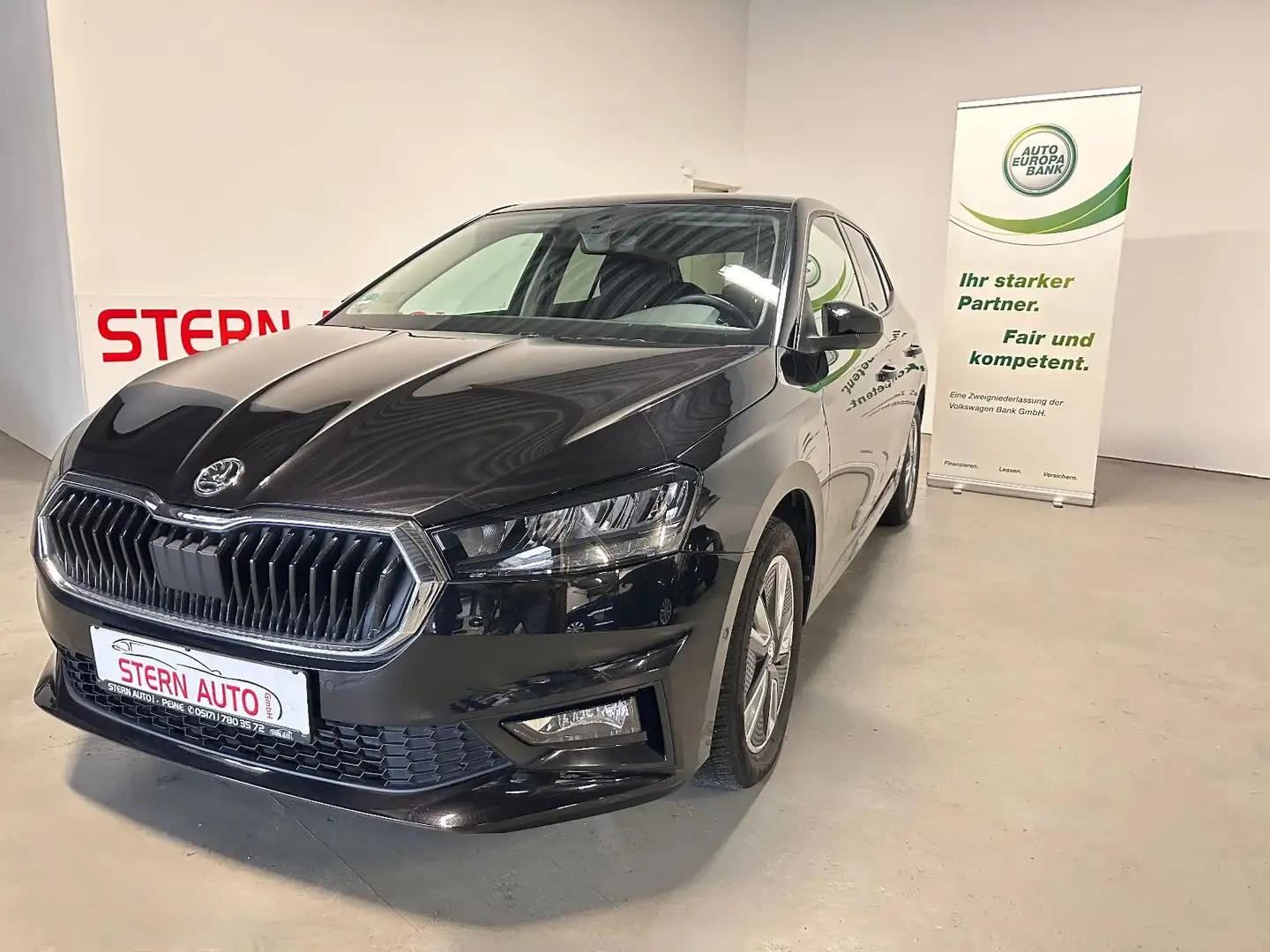 Skoda Fabia 1.0l TSI 70kW AMBITION Virtual,KESSY,ACC Schwarz - 1