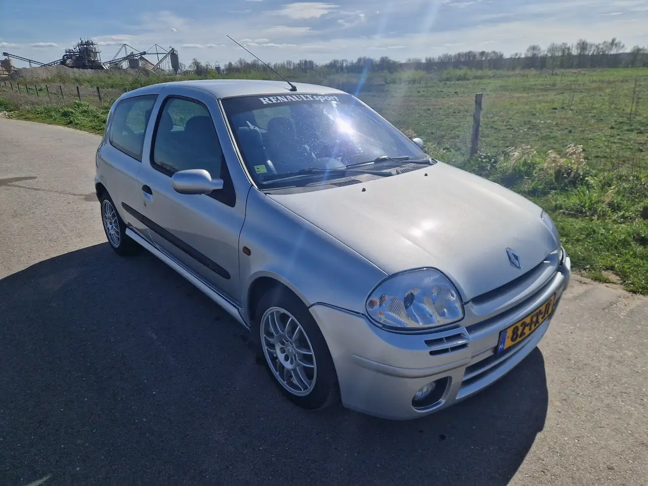 Renault Clio 2.0-16V RS, foto 2