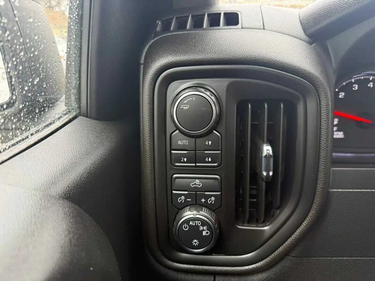 Chevrolet Silverado 1500 снимка Chevrolet Silverado 1500