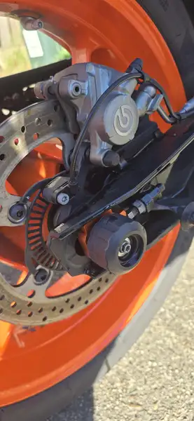 KTM 890 Duke R - foto 5