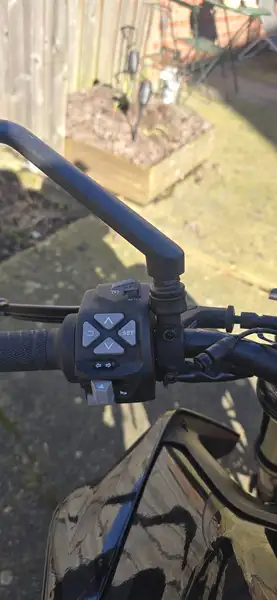 KTM 890 Duke R - foto 4