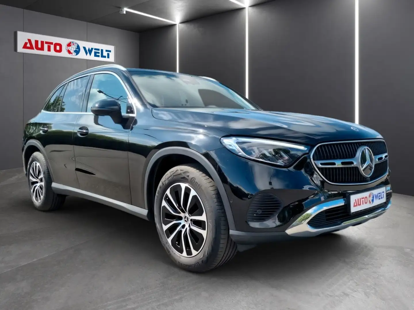 Mercedes-Benz GLC 220 d 4Matic Auto. Ambiligt Volldigital Navi Černá - 2