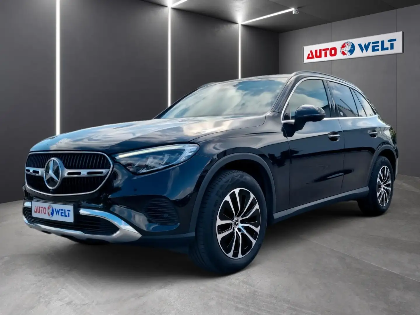Mercedes-Benz GLC 220 d 4Matic Auto. Ambiligt Volldigital Navi Černá - 1