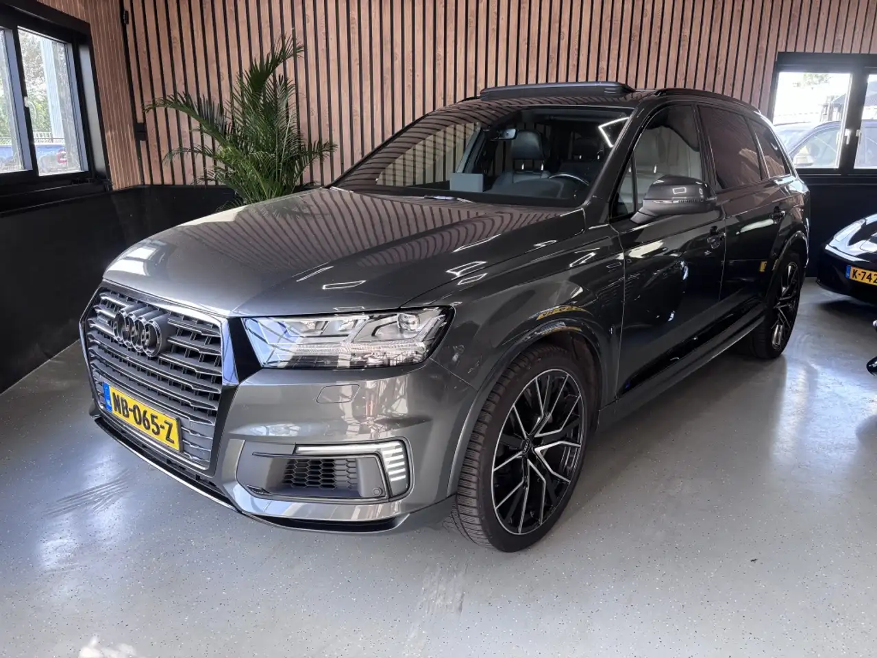 Audi Q7 e-tron