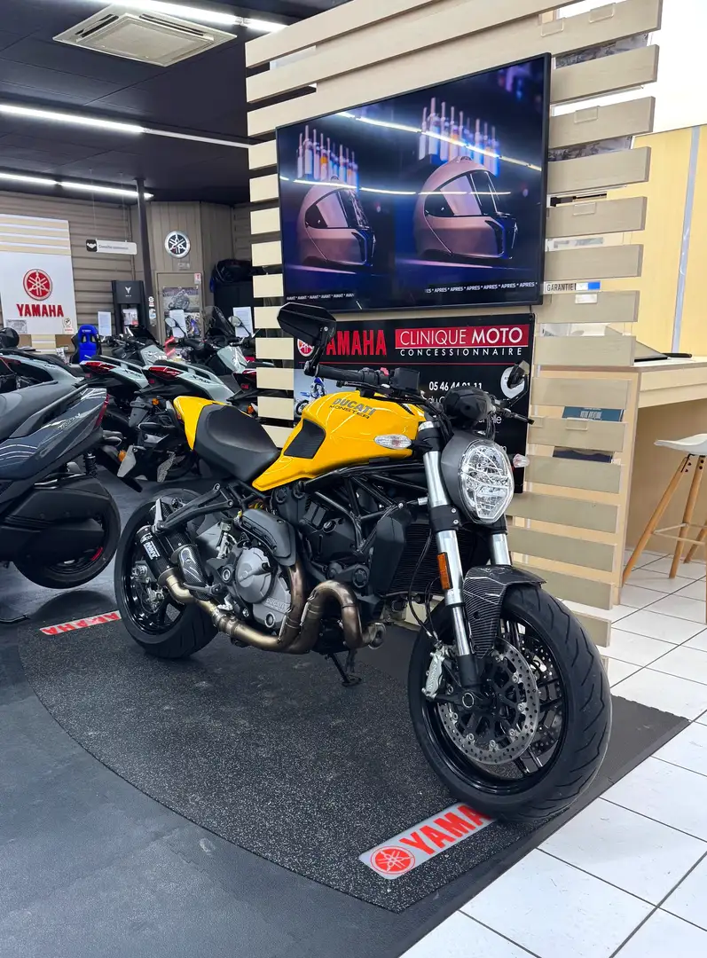Ducati Monster 821 Jaune - 2