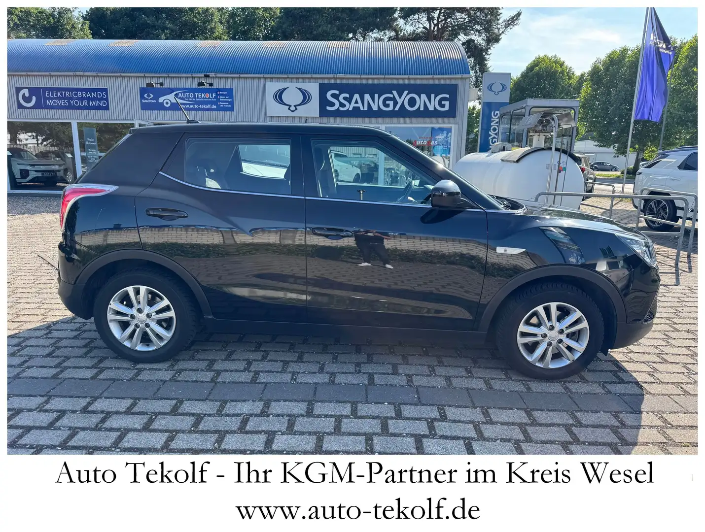 SsangYong Tivoli Quartz inkl. Klima, Allwetter, Scheckheft gepflegt Schwarz - 1