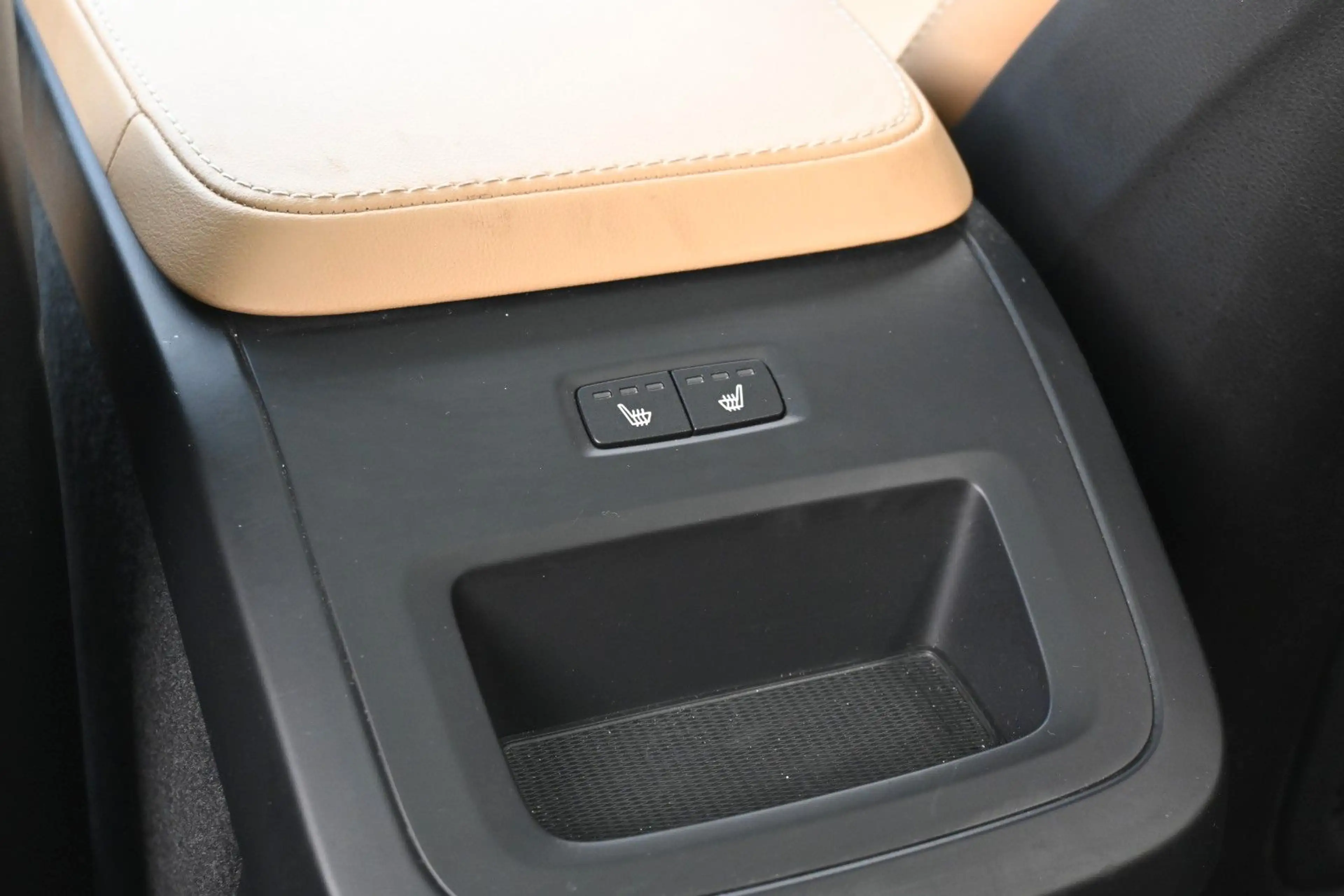 Volvo V90 B4 D Plus Bright*STDHZG*360°*PANO*ACC*AHK — photo 26