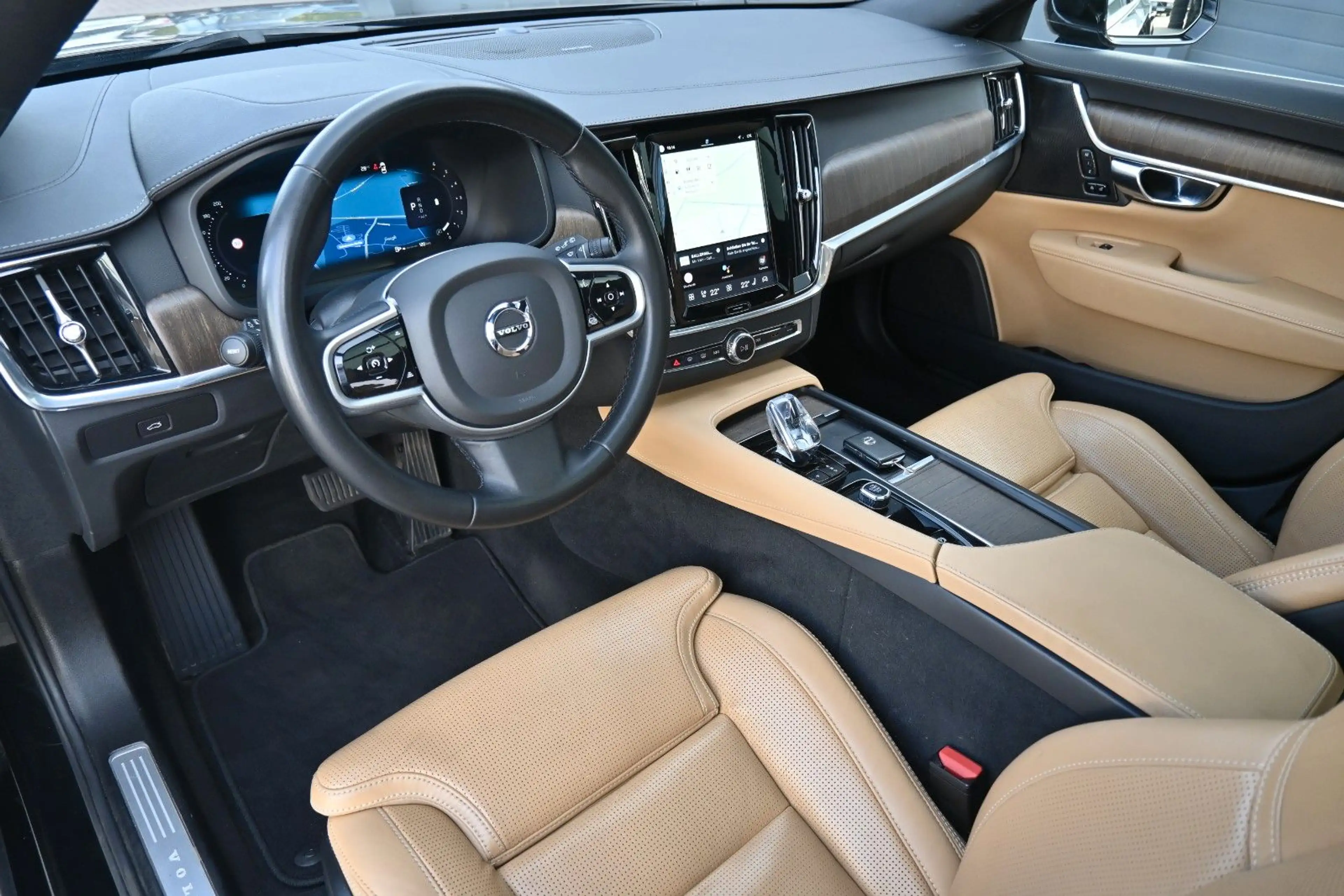 Volvo V90 B4 D Plus Bright*STDHZG*360°*PANO*ACC*AHK — photo 12