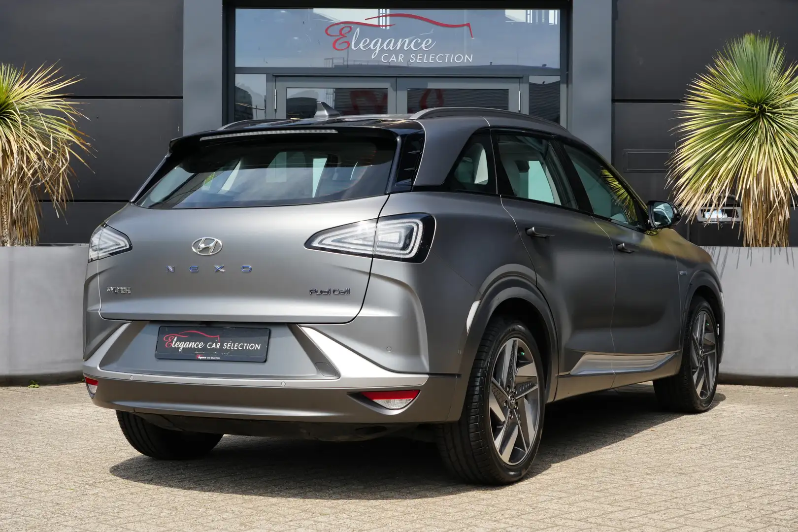 Hyundai NEXO FCEV Plus Pack 164pk Panoramadak/Stoelverwarming/3 Grau - 2