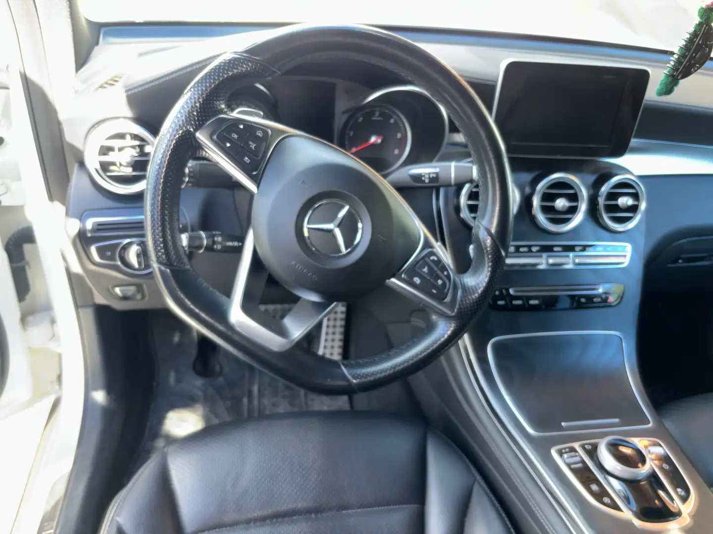 Mercedes-Benz GLC 250 GLC 250 d Coupé 4MATIC Aut. Weiß - 2