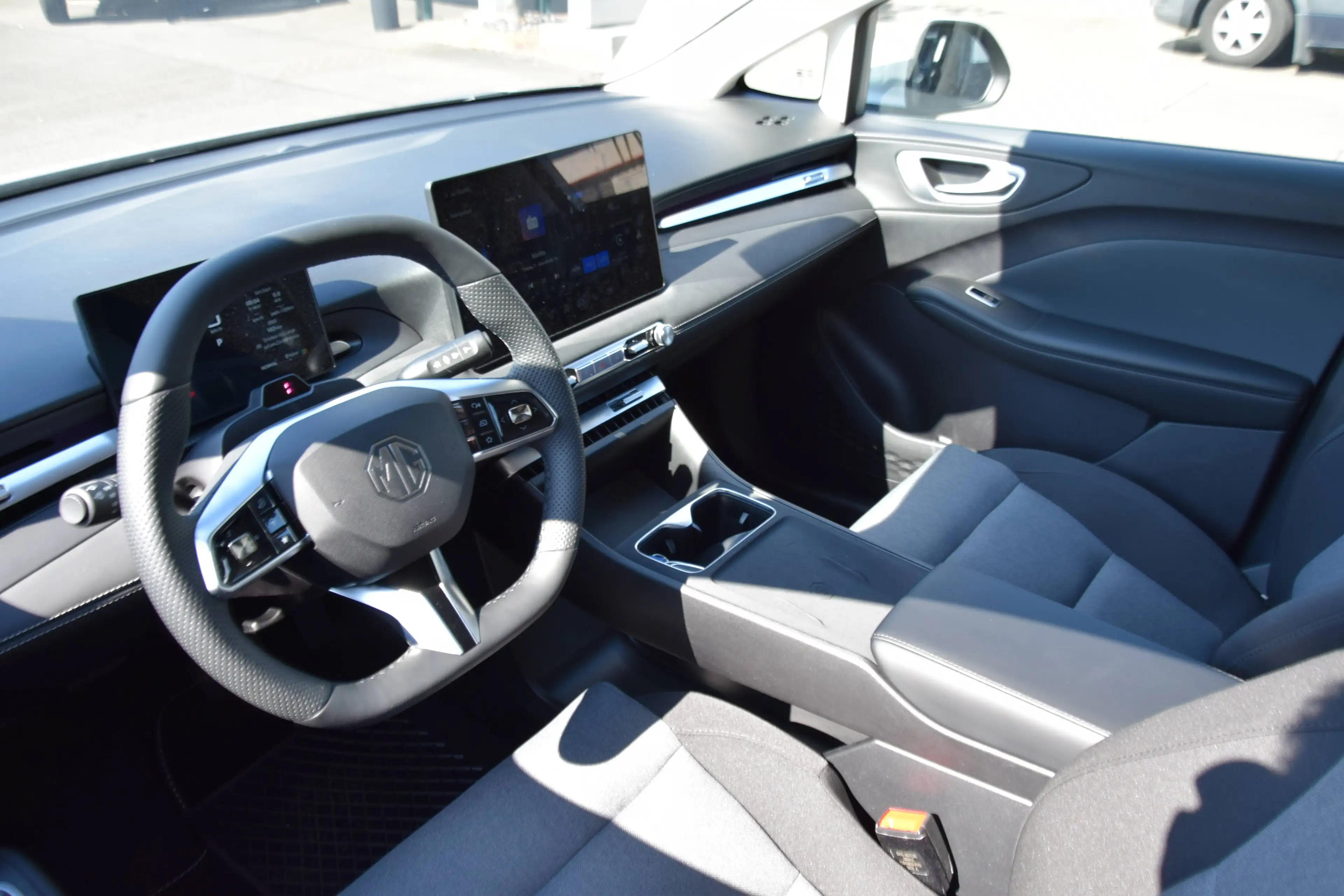 MG MG4 Urban 54kWh — photo 12
