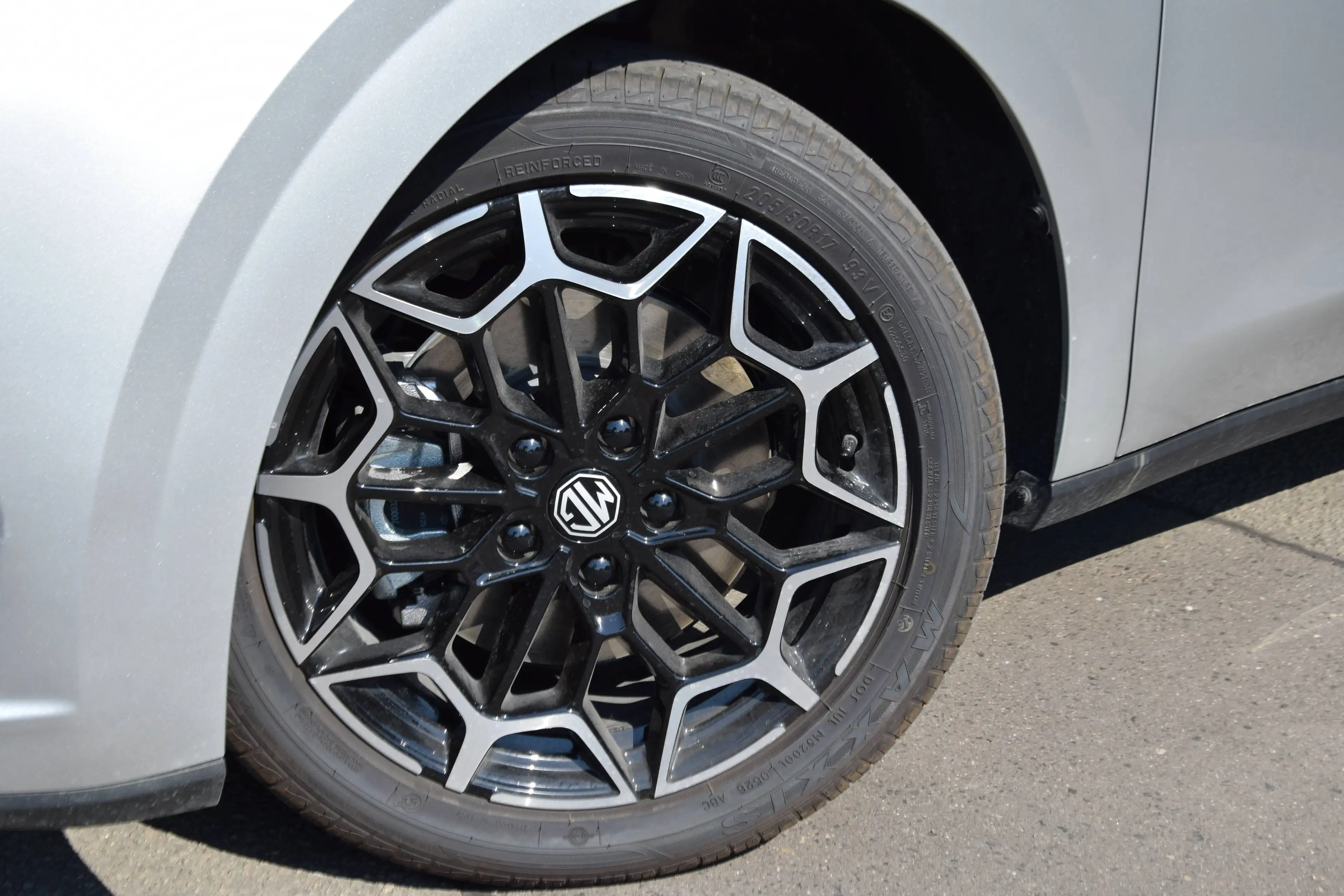 MG MG4 Urban 54kWh — photo 4