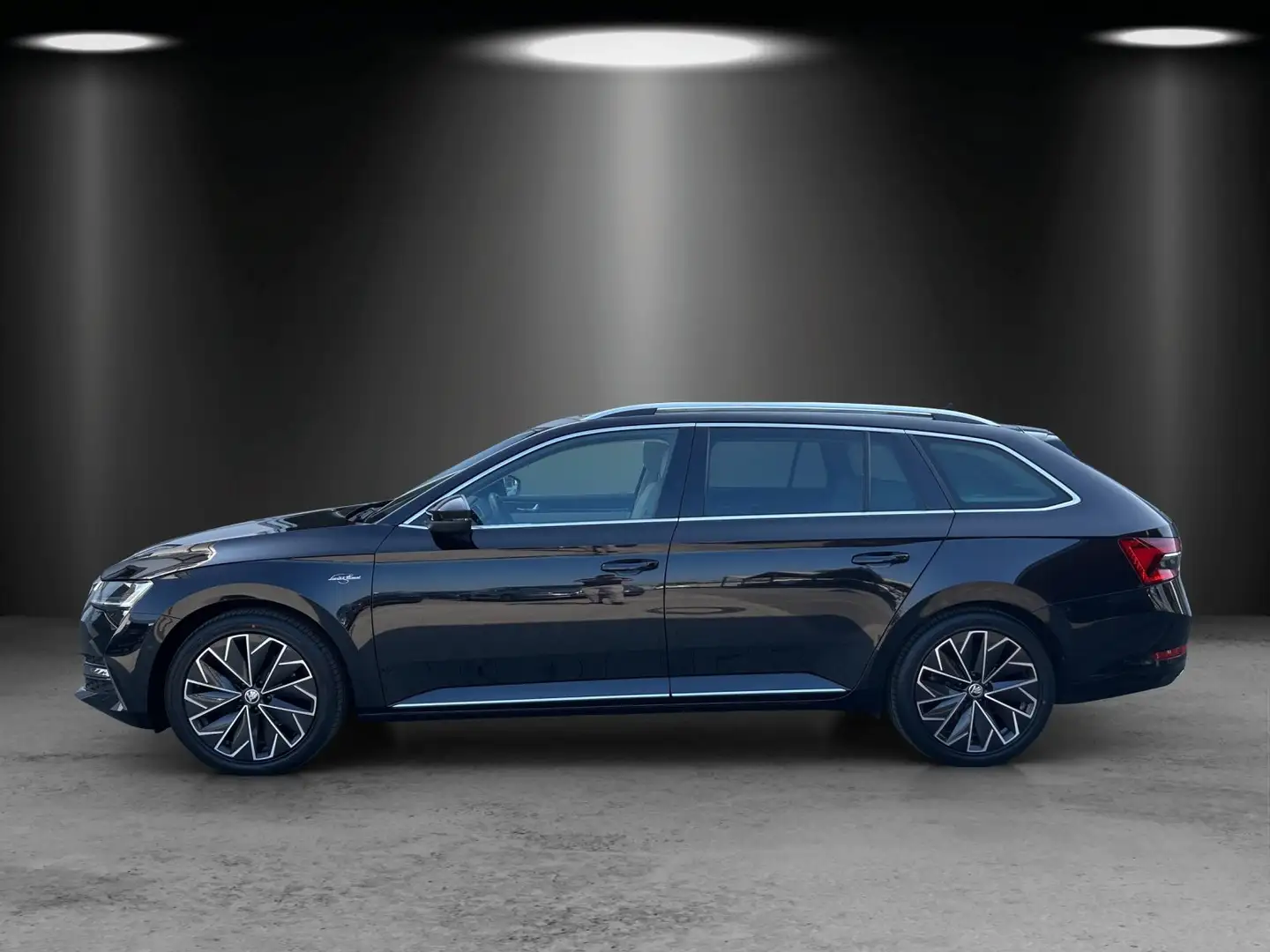 Skoda Superb Combi 2.0 TDI L&K/PANO-DA./AHK/360°/ST-HZ Schwarz - 2