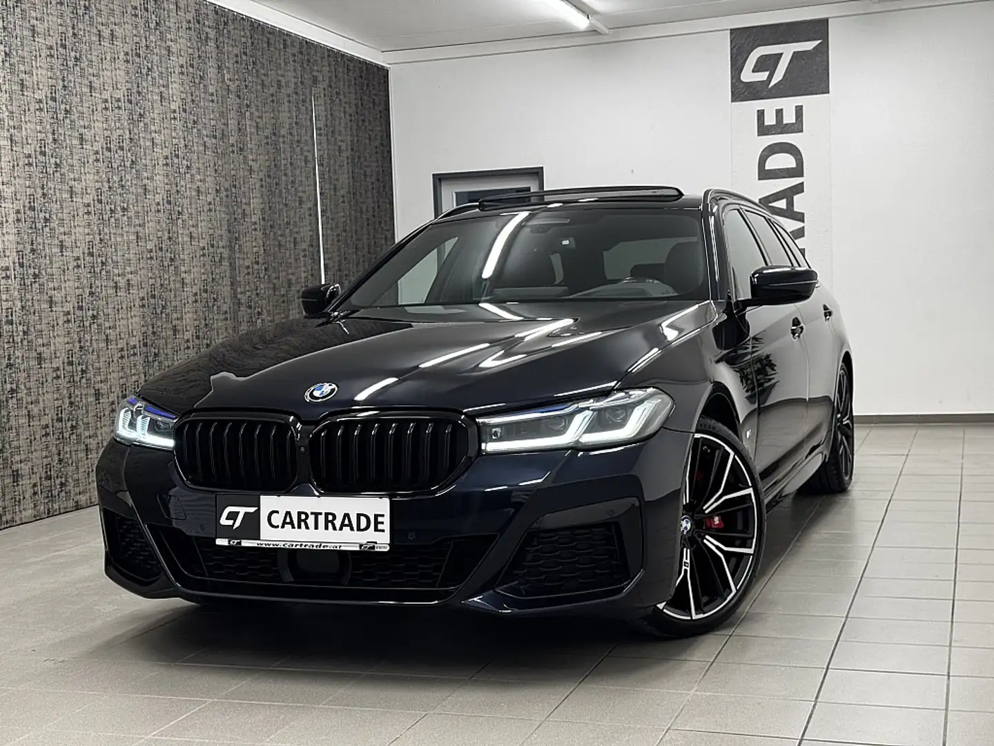 BMW 520 d 48 V Touring xDrive Aut. M-SPORTPAKET Blauw - 1