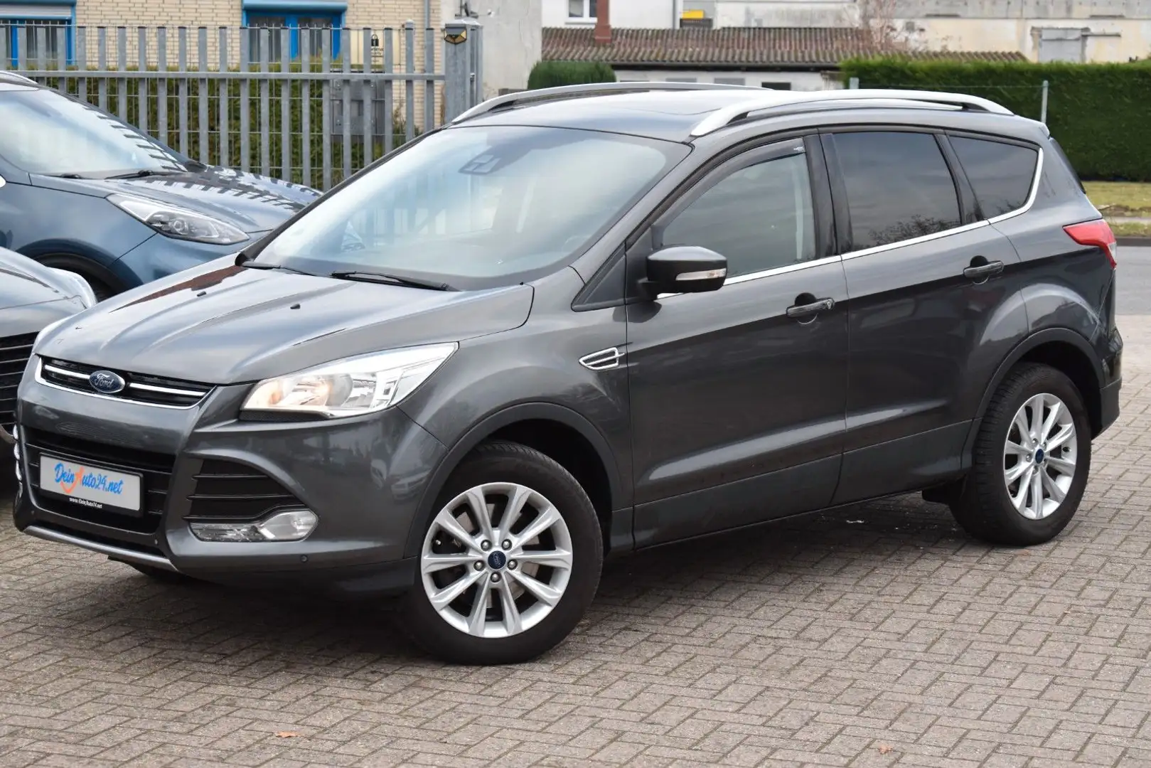 Ford Kuga Titanium 2.0TDCI Panorama|Navi|Si-Hzg|Tempo Grau - 1