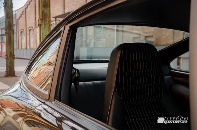 Porsche 911 3.0 SC Coupe mit SD, Nadelstreif u Motor Revision Ansicht 12