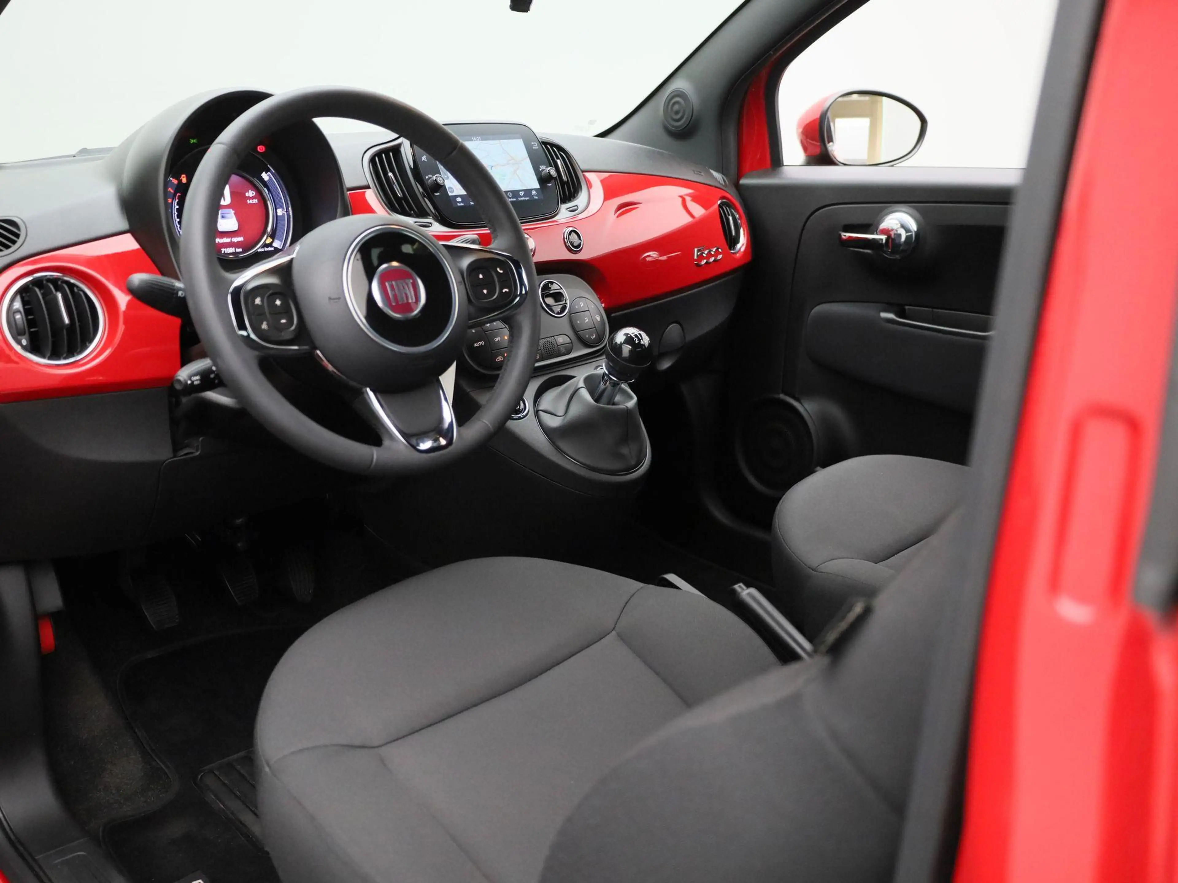 Fiat 500C 1.0 Hybrid 70 Dolcevita — photo 14