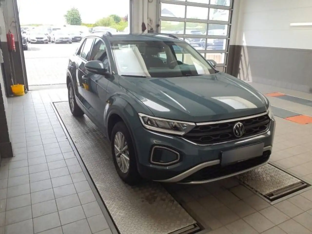 Volkswagen T-Roc Life 1.0 TSI AHK/Kam/AppCon/Assist/Klima, миниатюра 2