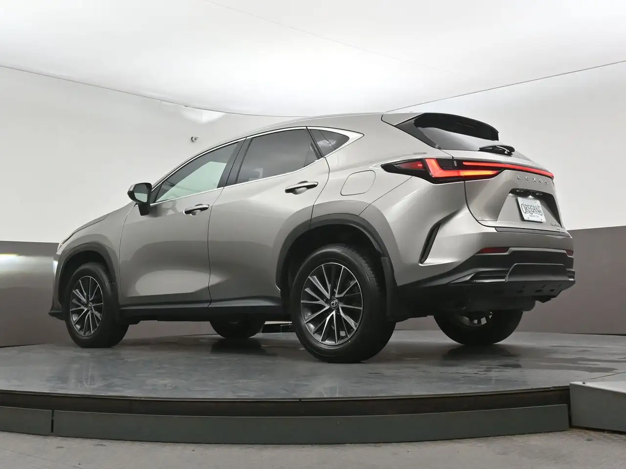 Lexus NX снимка Lexus NX