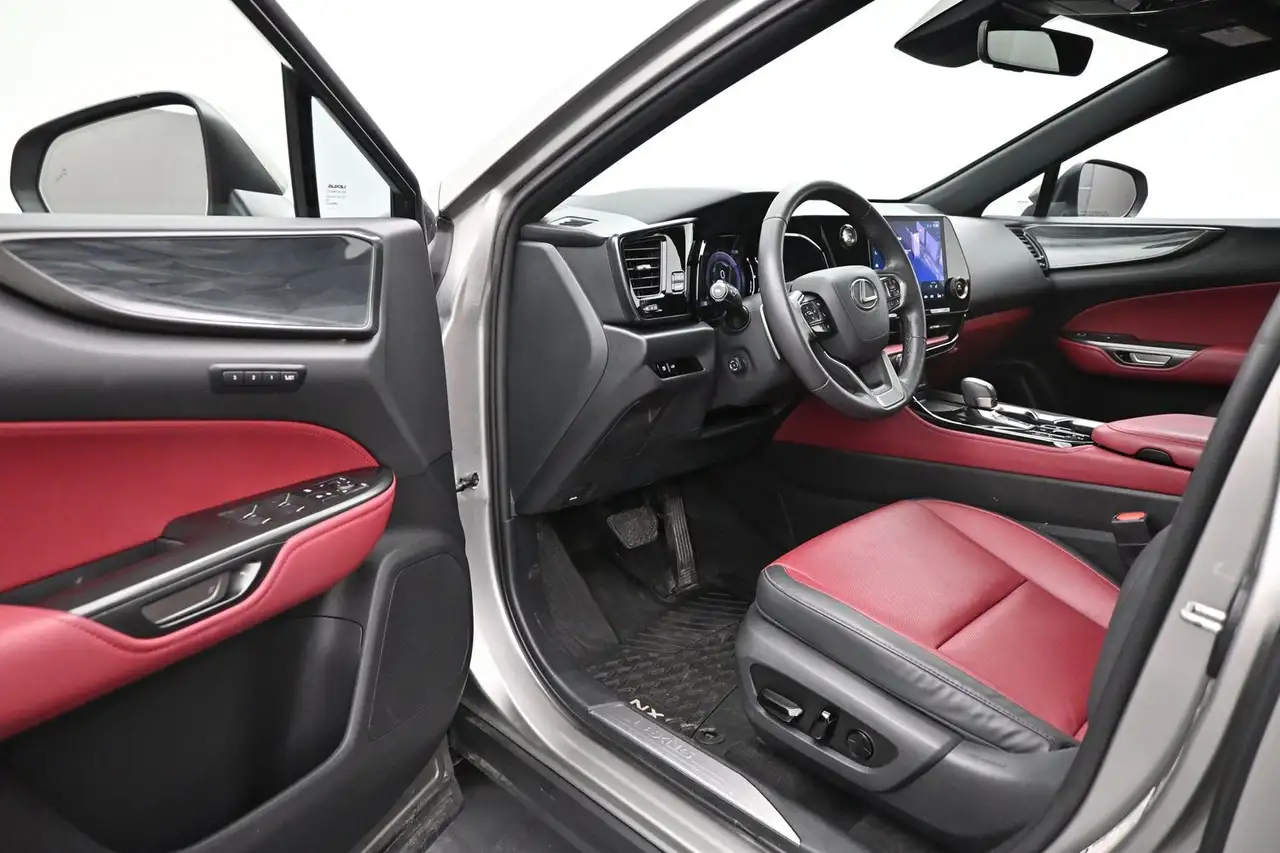 Lexus NX снимка Lexus NX