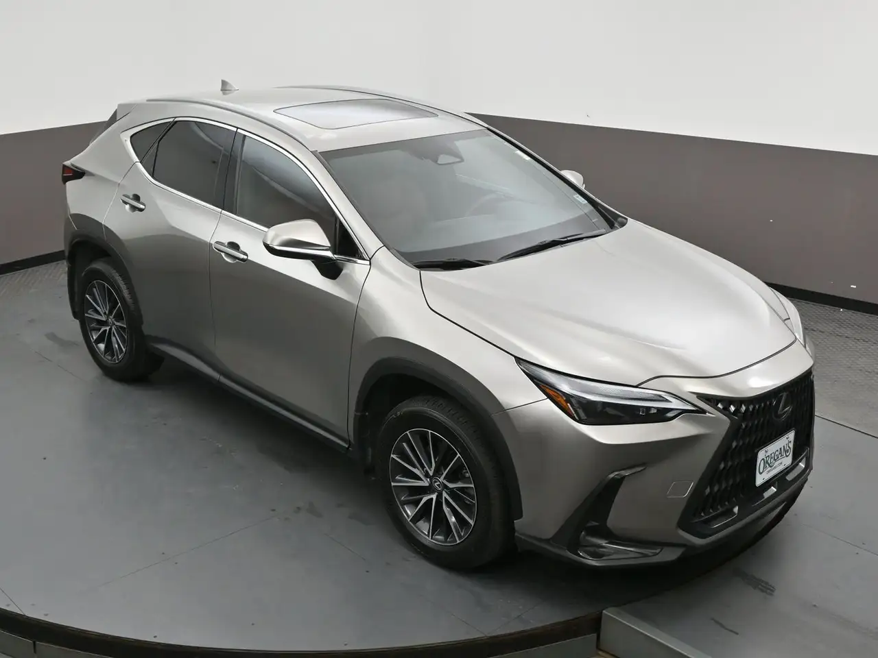 Lexus NX снимка Lexus NX