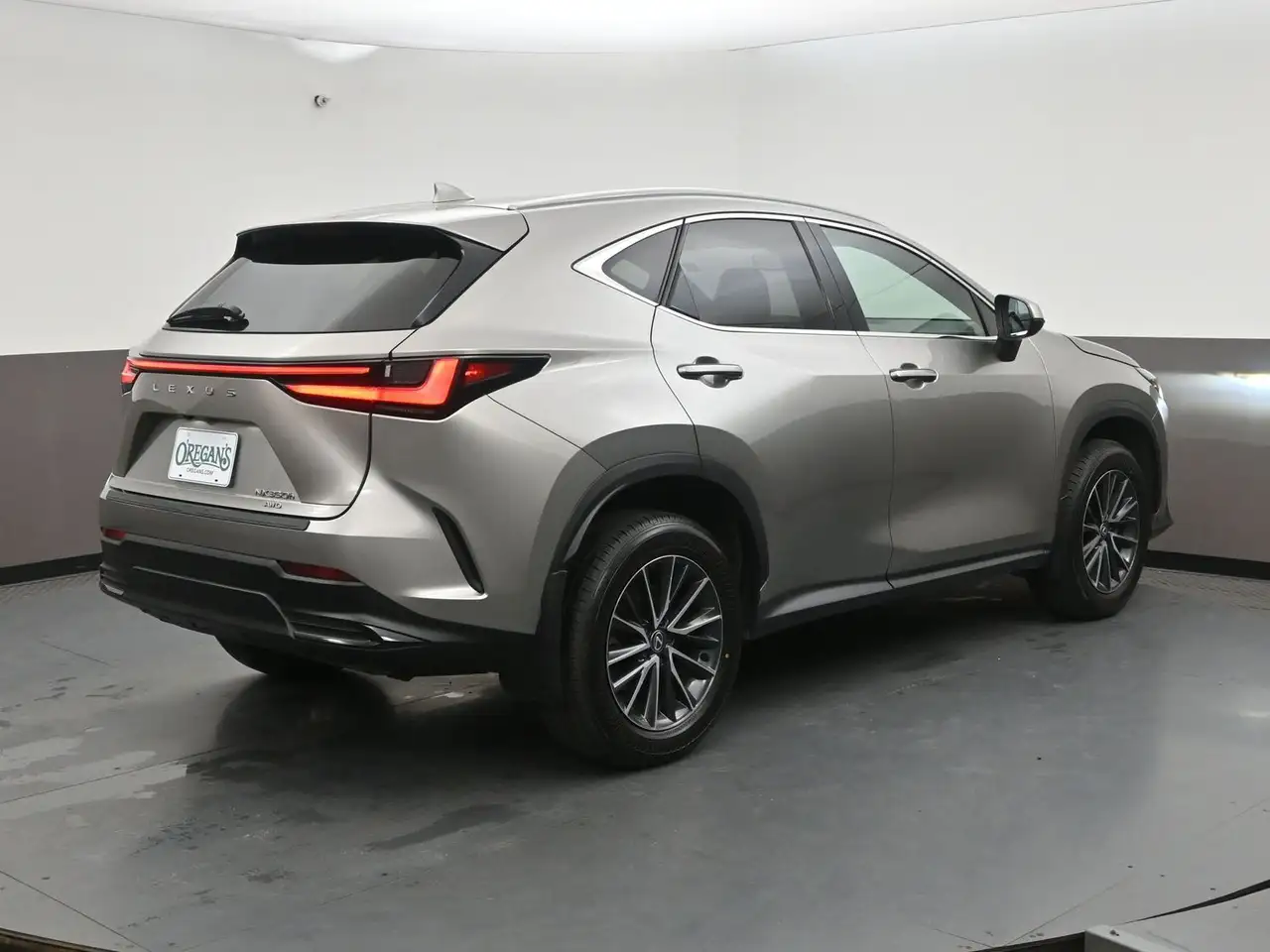 Lexus NX снимка Lexus NX