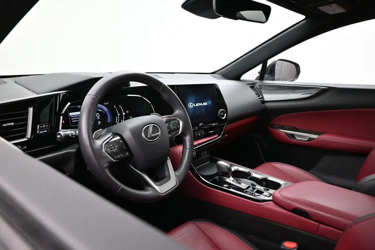 Lexus NX снимка Lexus NX