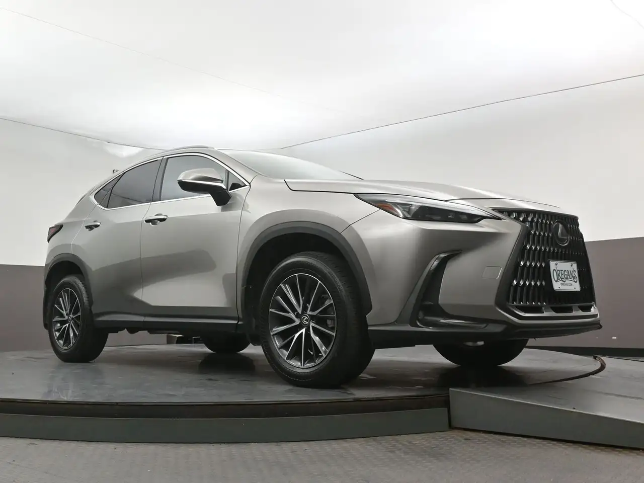 Lexus NX снимка Lexus NX