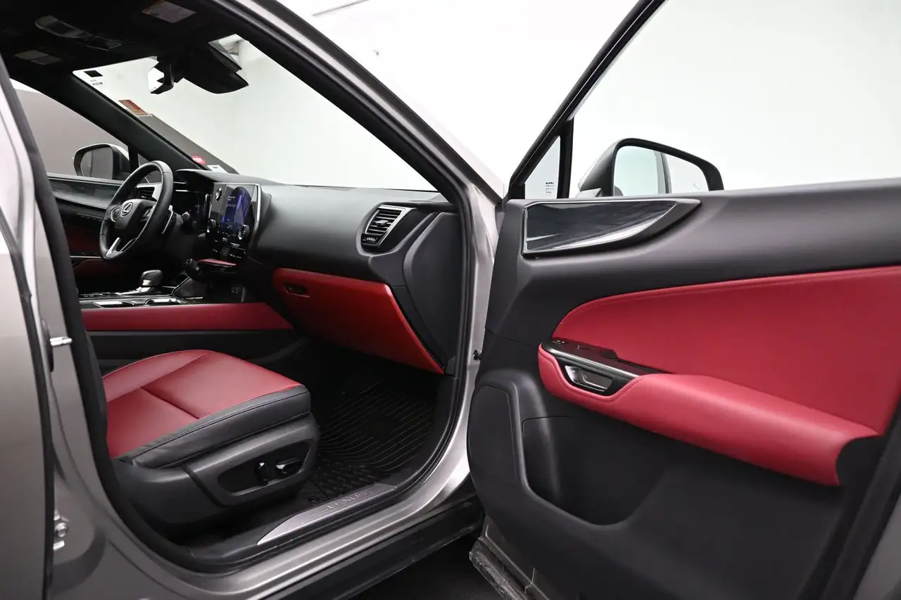 Lexus NX снимка Lexus NX