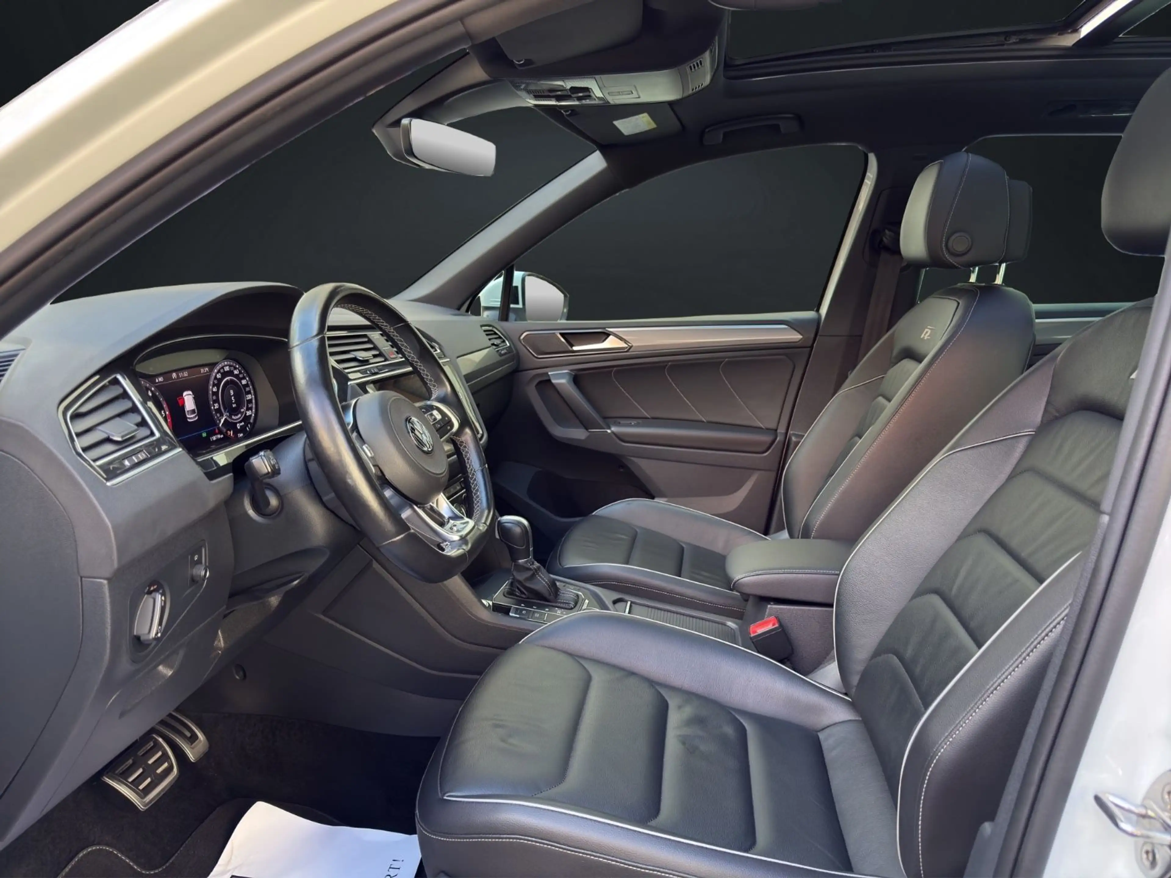 Volkswagen Tiguan 2.0 TDI 4MOTION*R-LINE*PANO*TEMP*360 KAM — photo 13