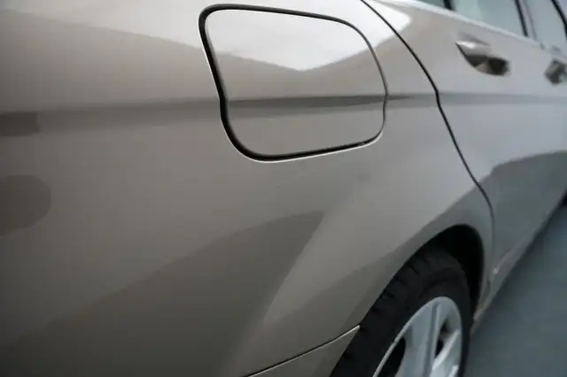 Mercedes-Benz C view 12