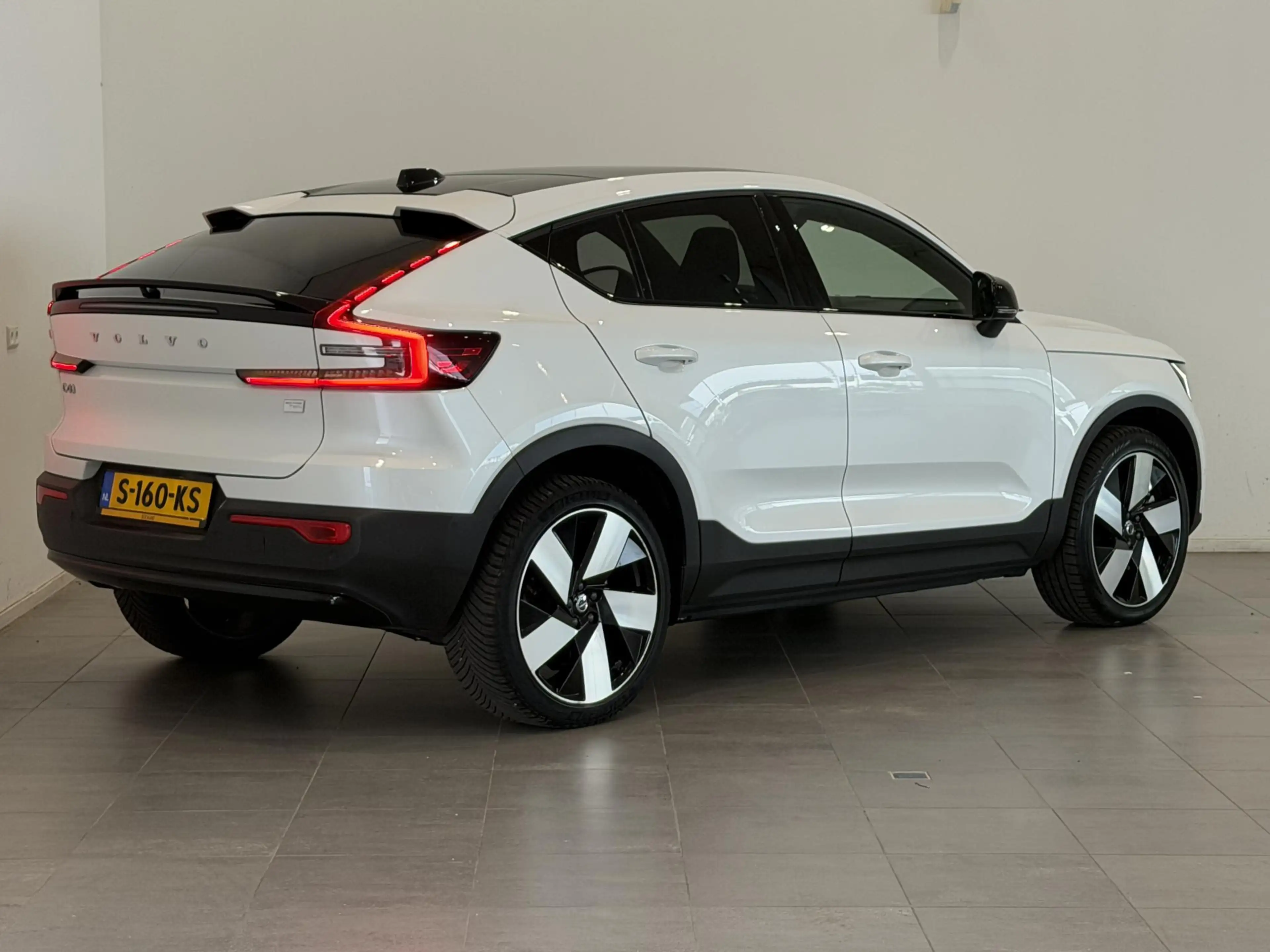 Volvo C40 Recharge Twin Ultimate 78 kWh | 94,1 % SOH | Panor — photo 2