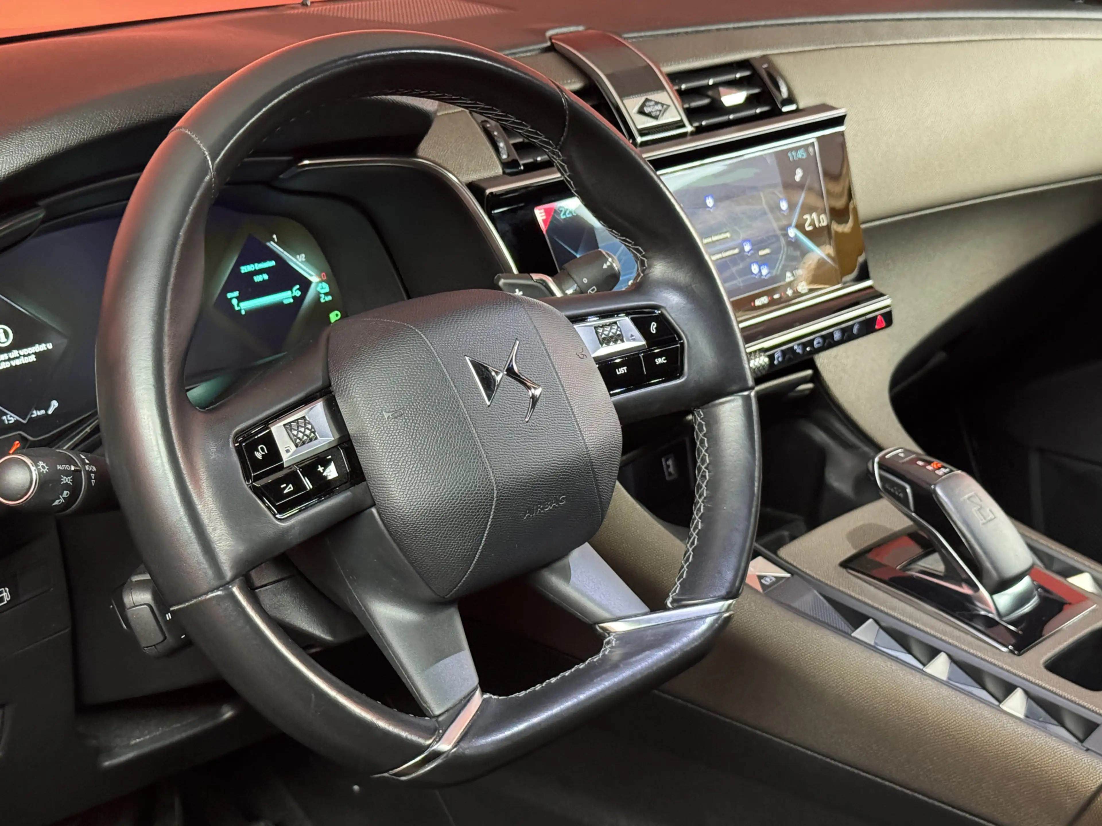 DS Automobiles DS 7 Crossback E-Tense 4x4 Performance Line | Navi | Clima | LED — photo 3
