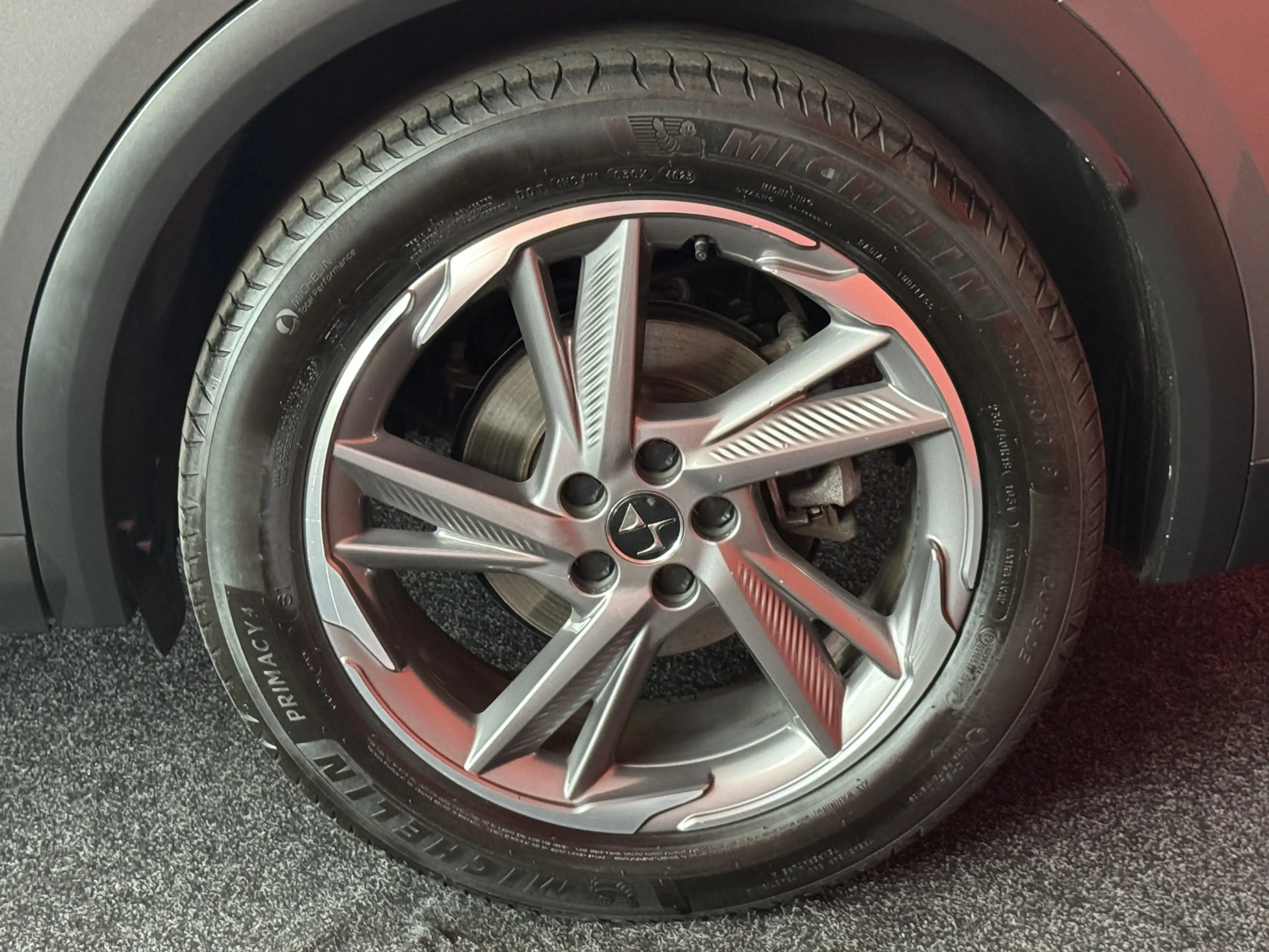 DS Automobiles DS 7 Crossback E-Tense 4x4 Performance Line | Navi | Clima | LED — photo 9